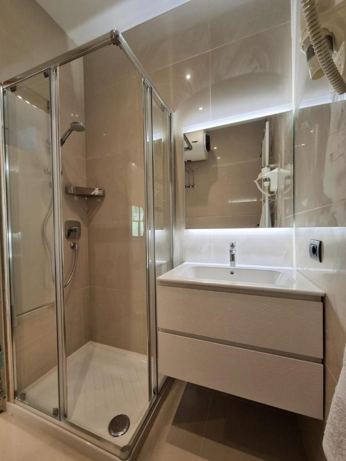 Bmp Apartment Edelweiss ปัสโซเดลโตนาเล ภายนอก รูปภาพ