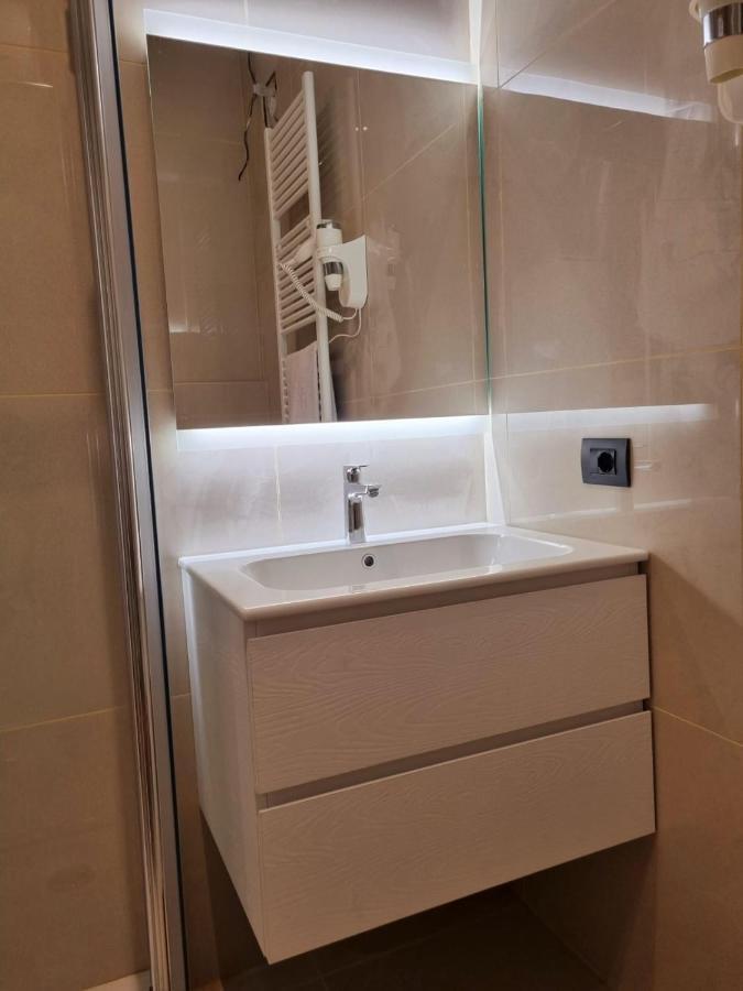 Bmp Apartment Edelweiss ปัสโซเดลโตนาเล ภายนอก รูปภาพ